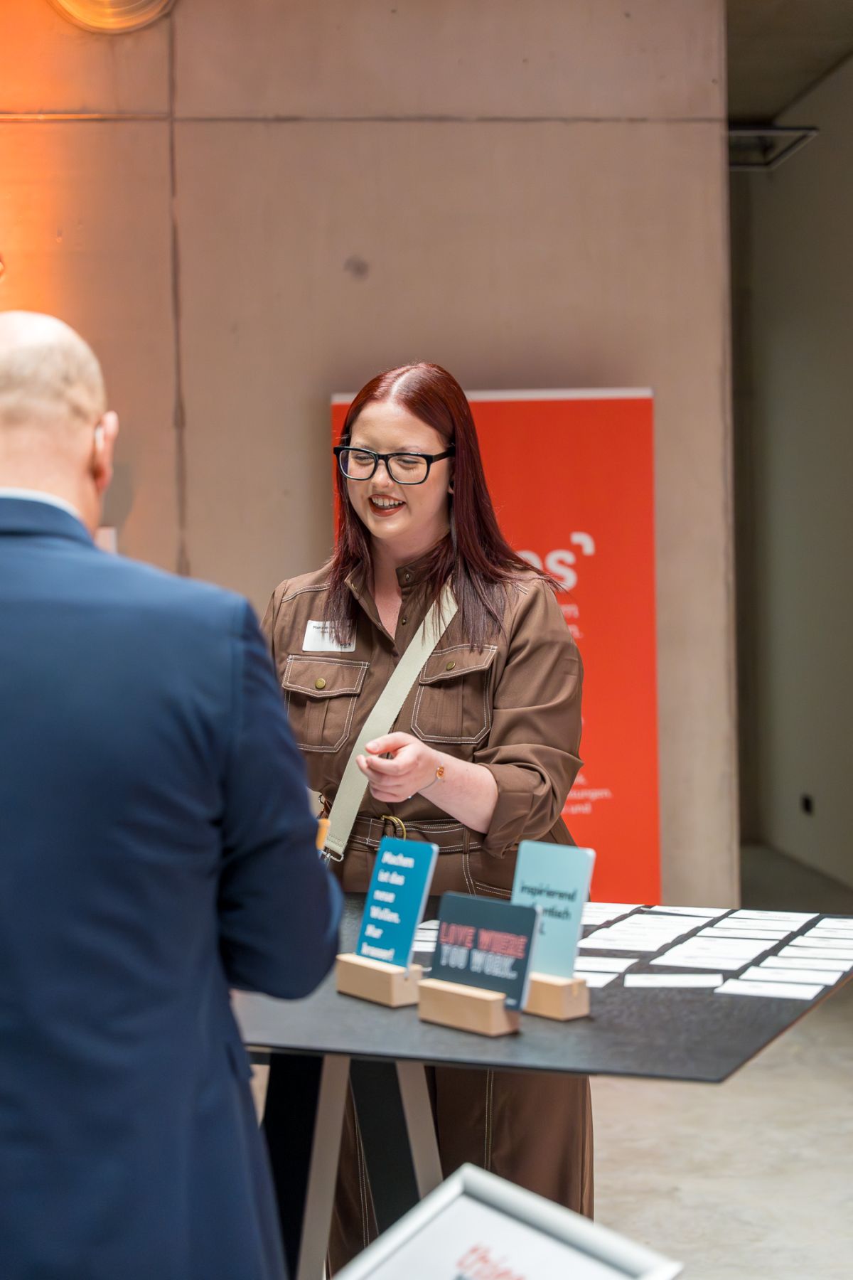 Vertrieb Büro- und Objekteinrichtung