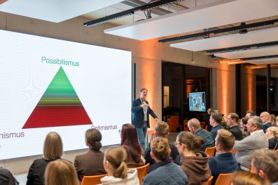 Prof. Dr. Volker Busch gibt wertvolle Impulse zum Thema Mut und Zuversicht