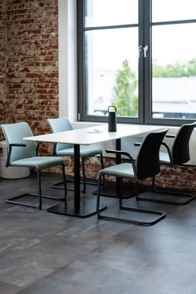 Produktiver Meeting und Besprechungsbereich