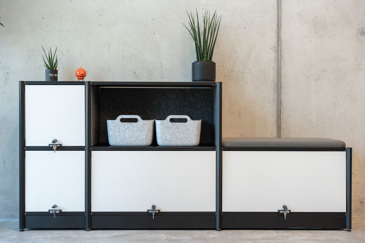 Anpassungsfähige, flexible Schränke bieten den idealen Stauraum am Arbeitsplatz