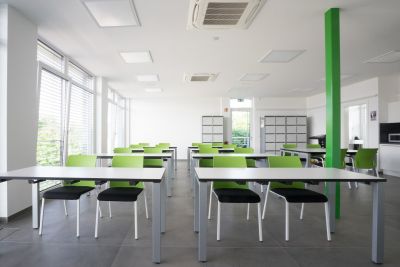 Großzügige Schulungsraumlösung